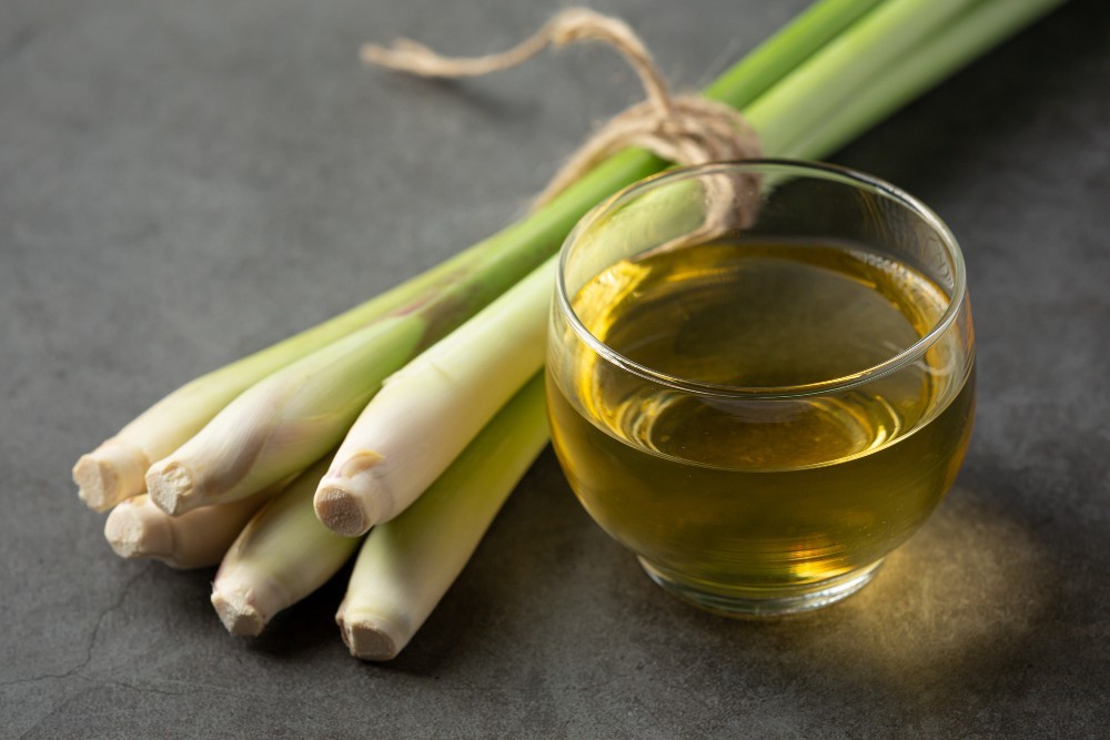 Some Ways to Use Lemongrass Essential Oil
