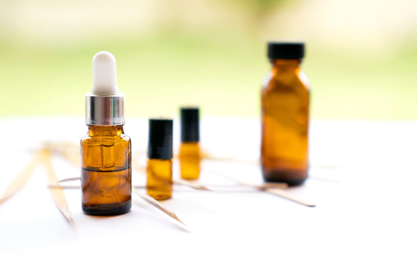 Top 5 Benefits of Using Amber Glass Bottles for Beauty Product Packaging